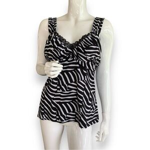 WHITE HOUSE/BLACK MARKET BLACK WHITE TIGER STRIPED TANK TOP. WOMEN’S SIZE LARGE